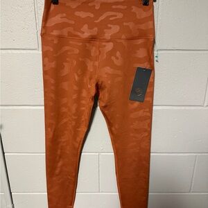 Scorpio Sol Women's Orange Camo Leggings